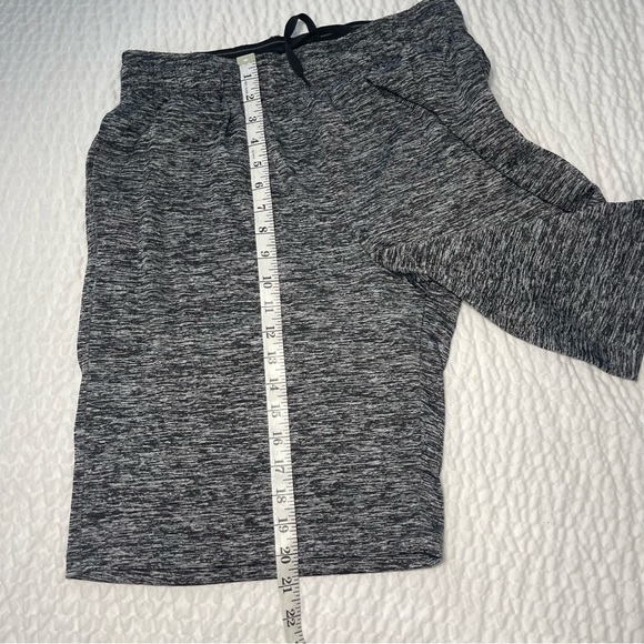 90 Degree Active Shorts. Priced To Sell 🤩 M - Picture 5 of 6